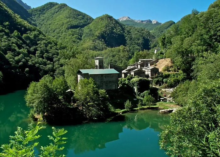 Borgo Isola Santa